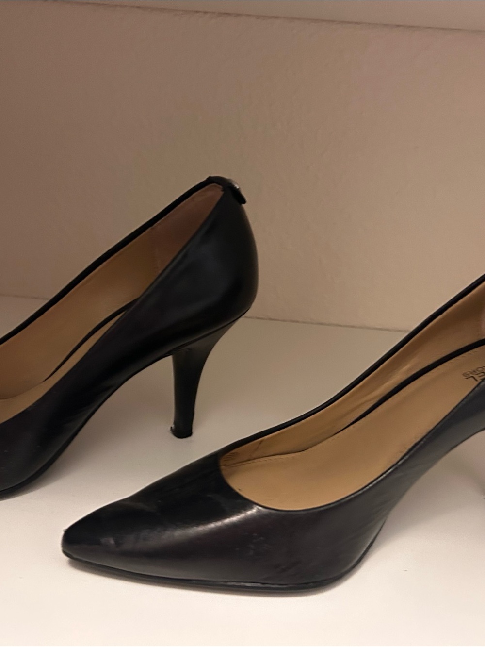 Michael Kors Classic Black Pointed-Toe Mid Heel Pumps